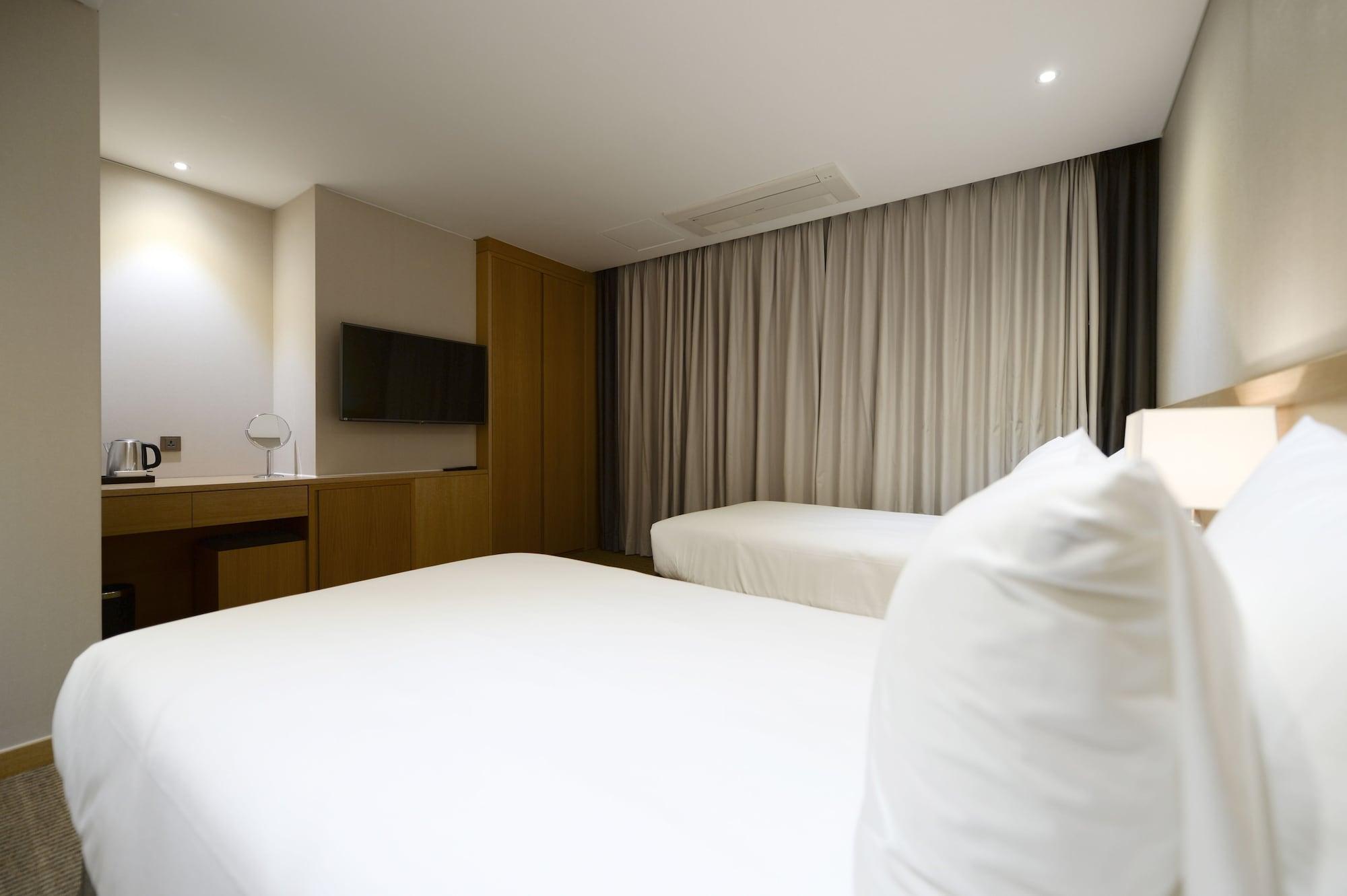 Hotel New Oriental Myeongdong Seúl Exterior foto